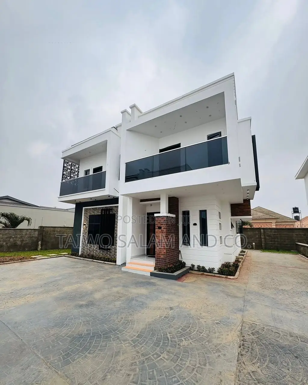4bdrm Duplex in Akobo for sale in Akobo