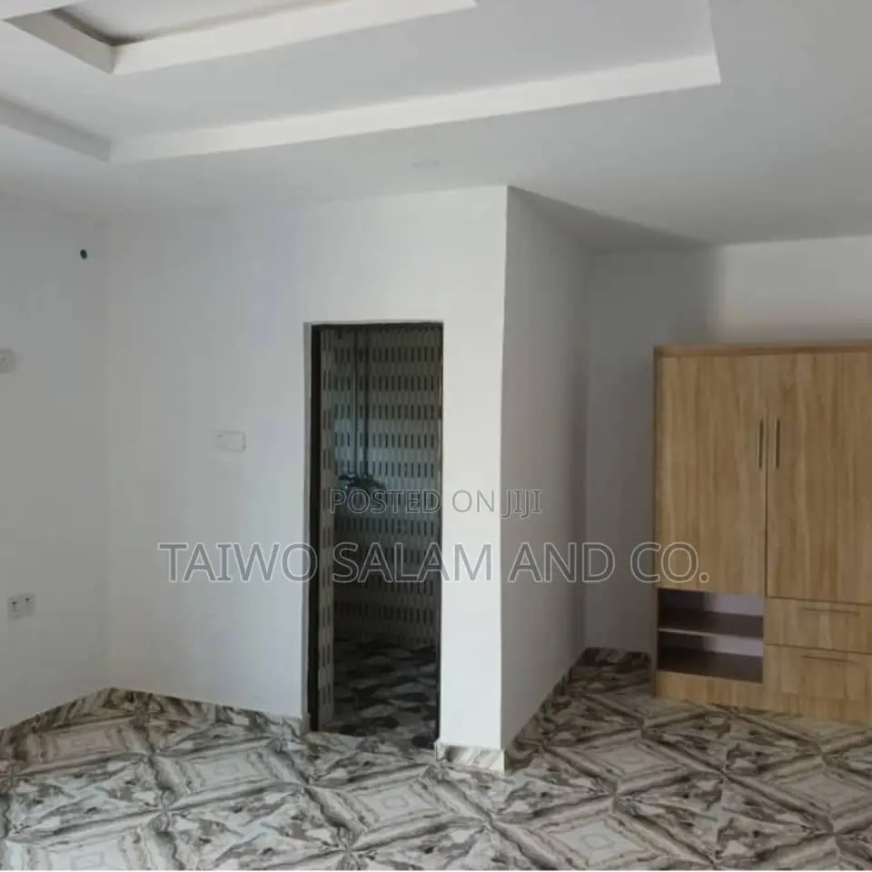 2bdrm Block of Flats in Akala Express for sale in Akala Express