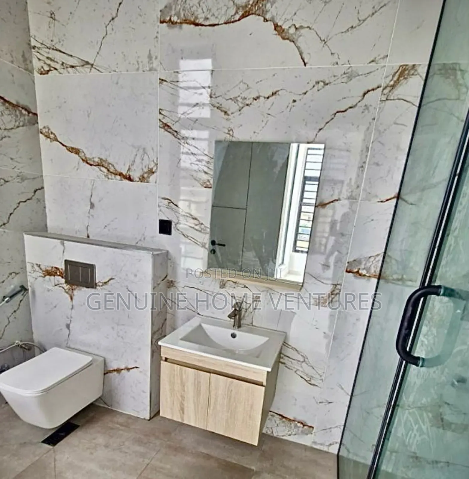 4bdrm Duplex in Chevron for sale in Chevron