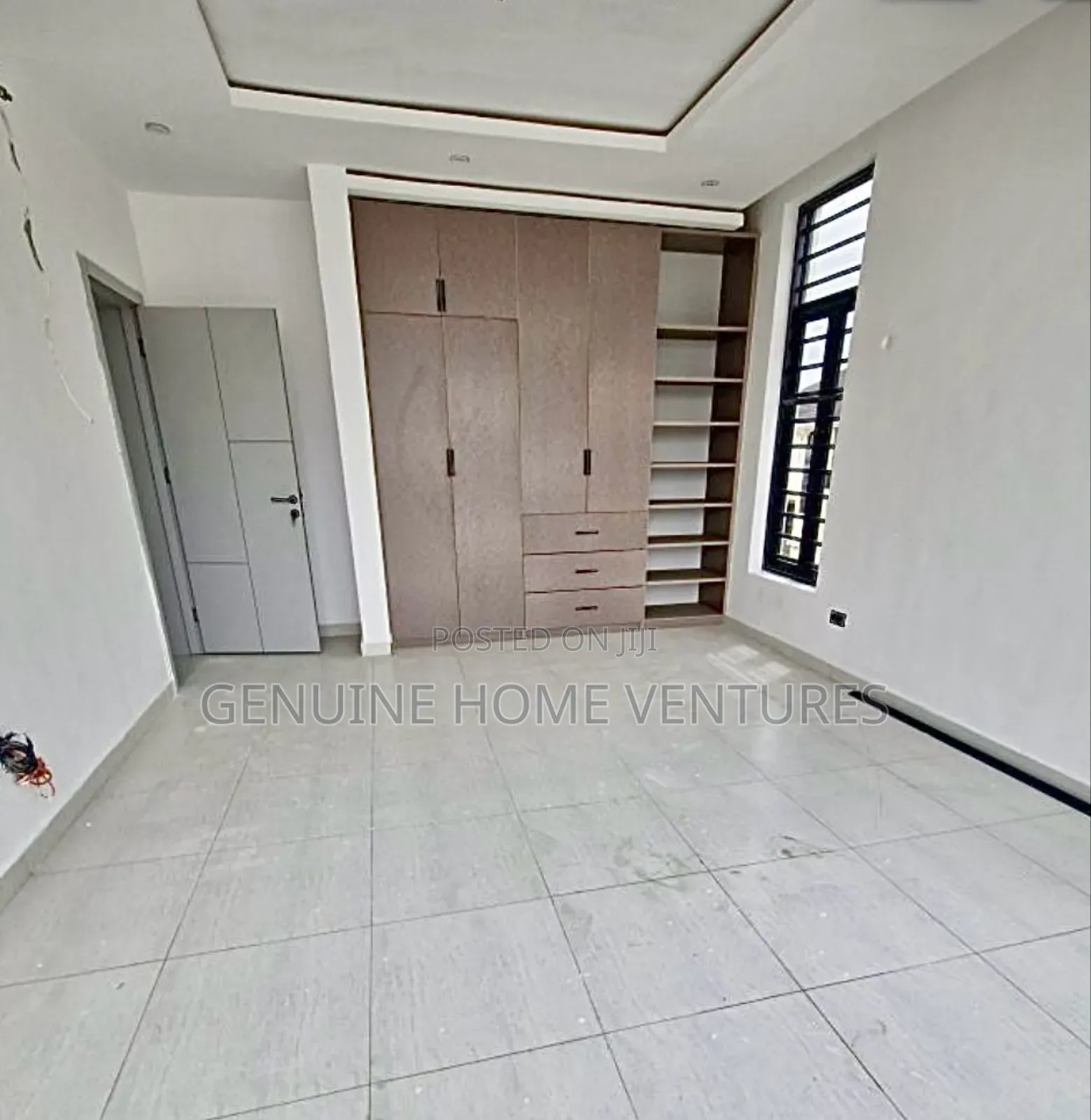 4bdrm Duplex in Chevron for sale in Chevron