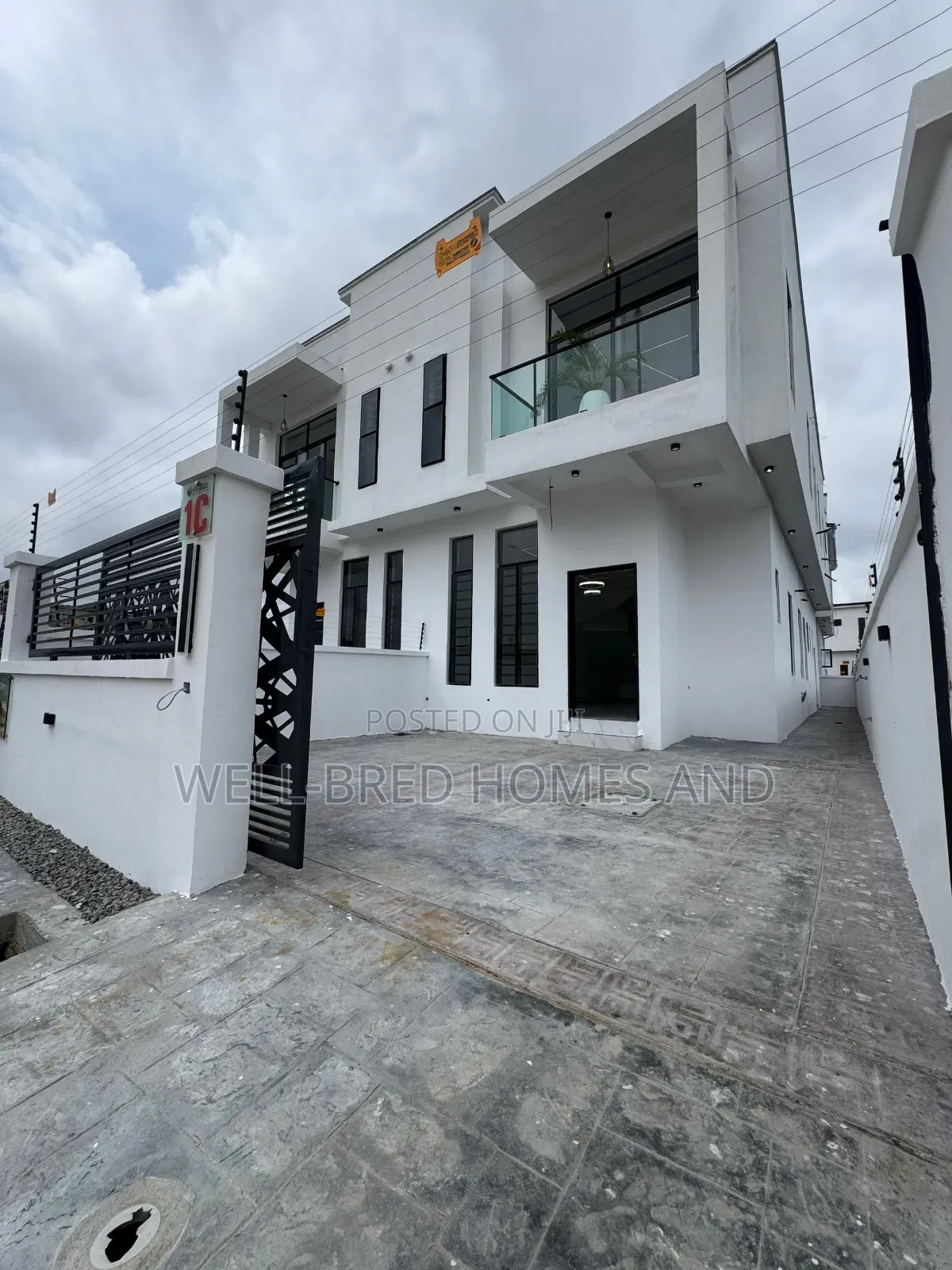 4bdrm Duplex in Lekki for sale in Lekki