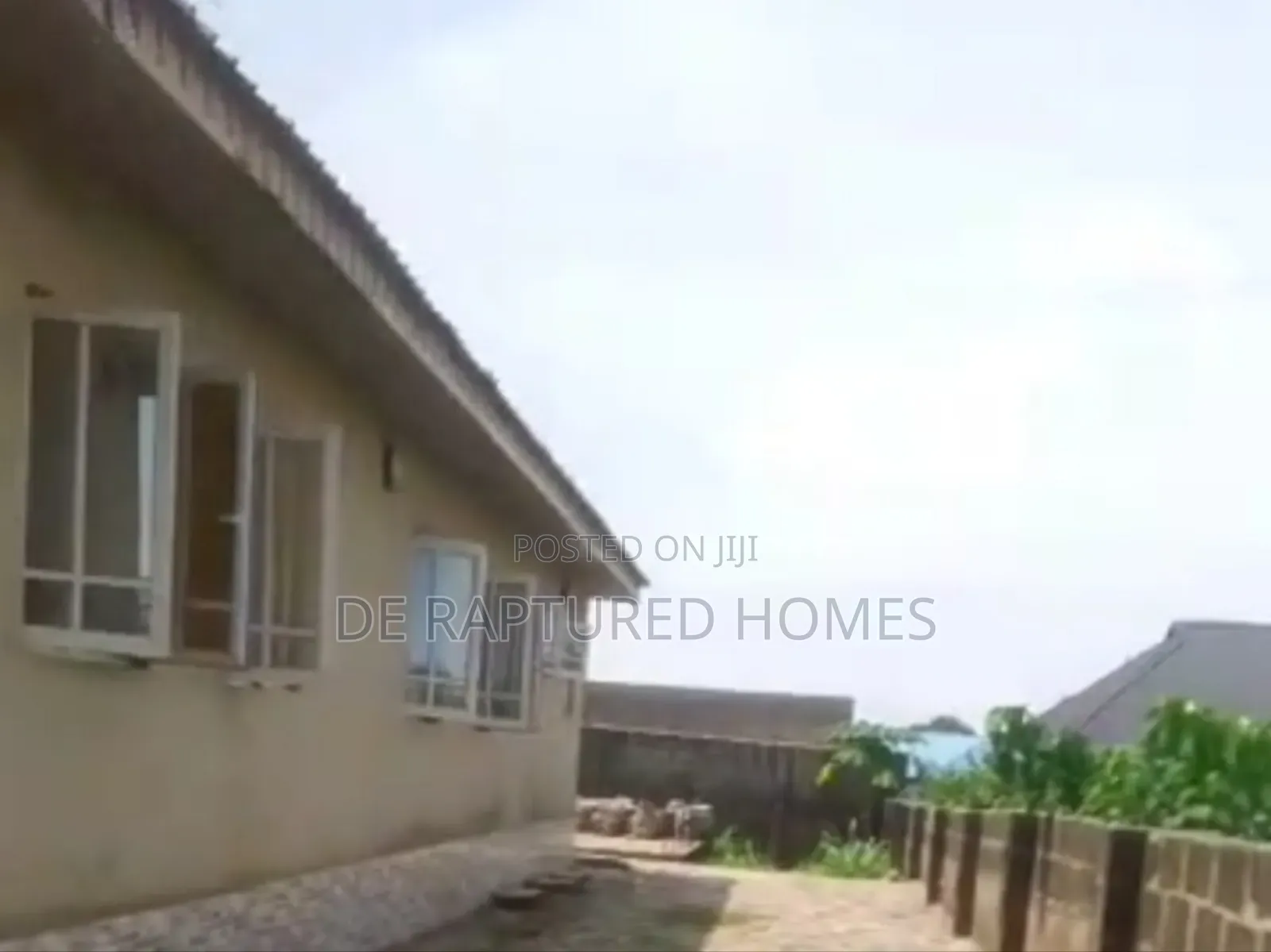 2bdrm Bungalow in Ayobo for sale in Ayobo