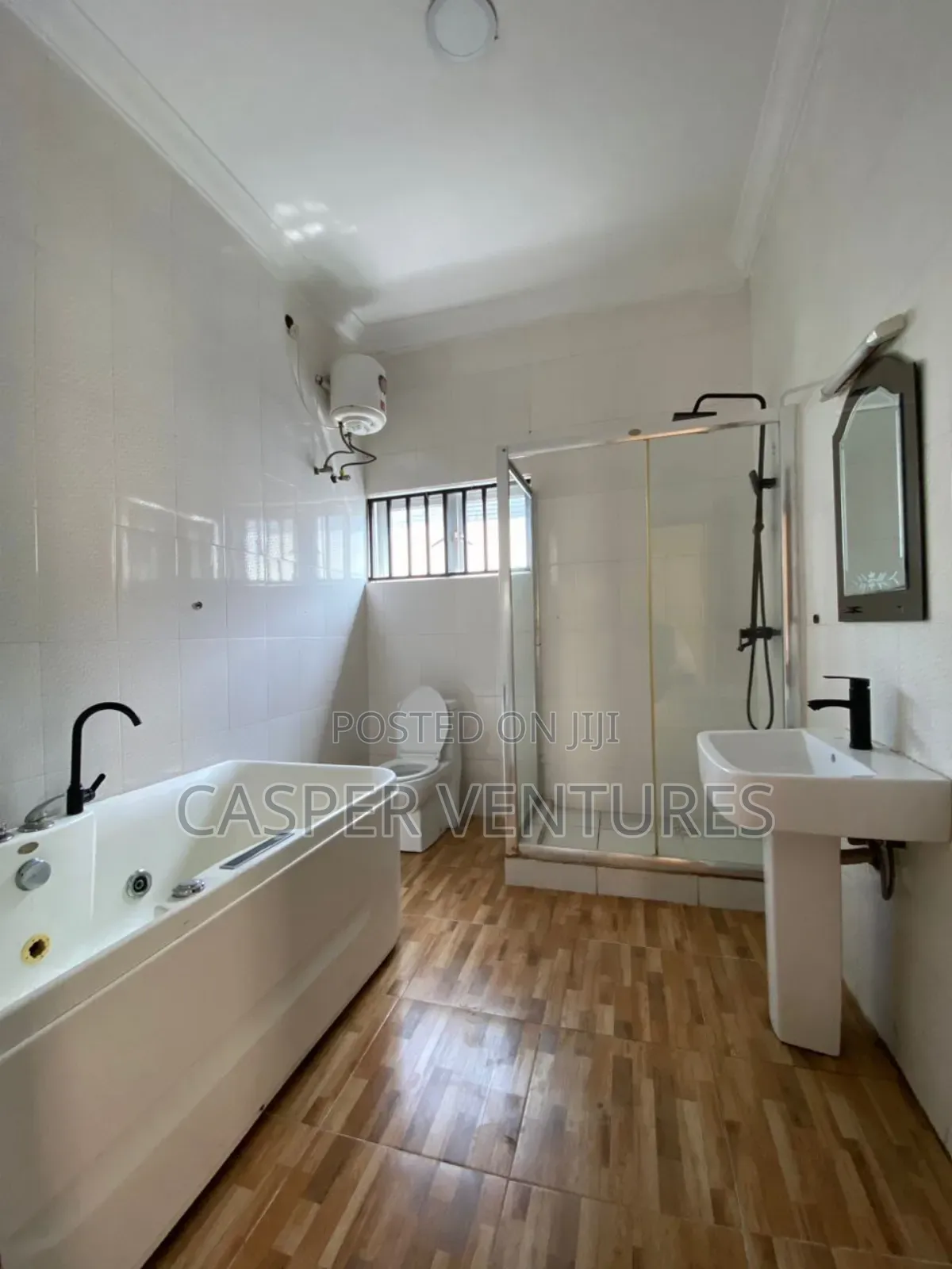 4bdrm Shared Apartment in East Gate, Agungi for rent in Agungi