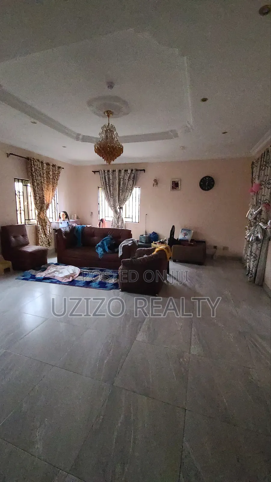5bdrm Duplex in Kajola for sale in Kajola