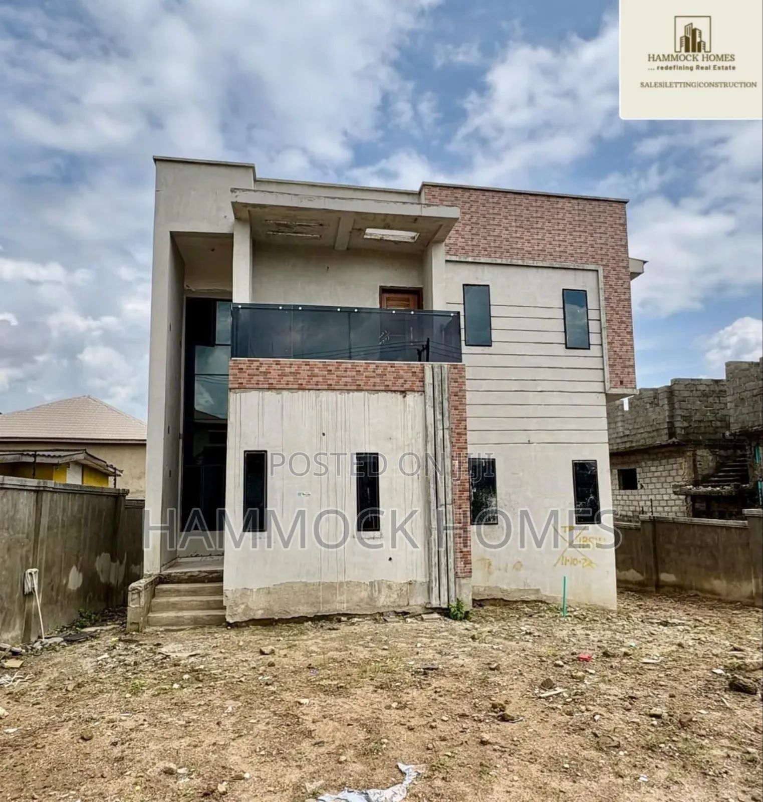 4bdrm Duplex in Palm Garden Estate for sale in Oluyole Estate