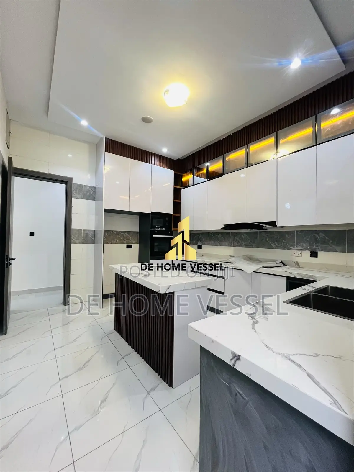 4bdrm Duplex in Lekki for sale in Lekki