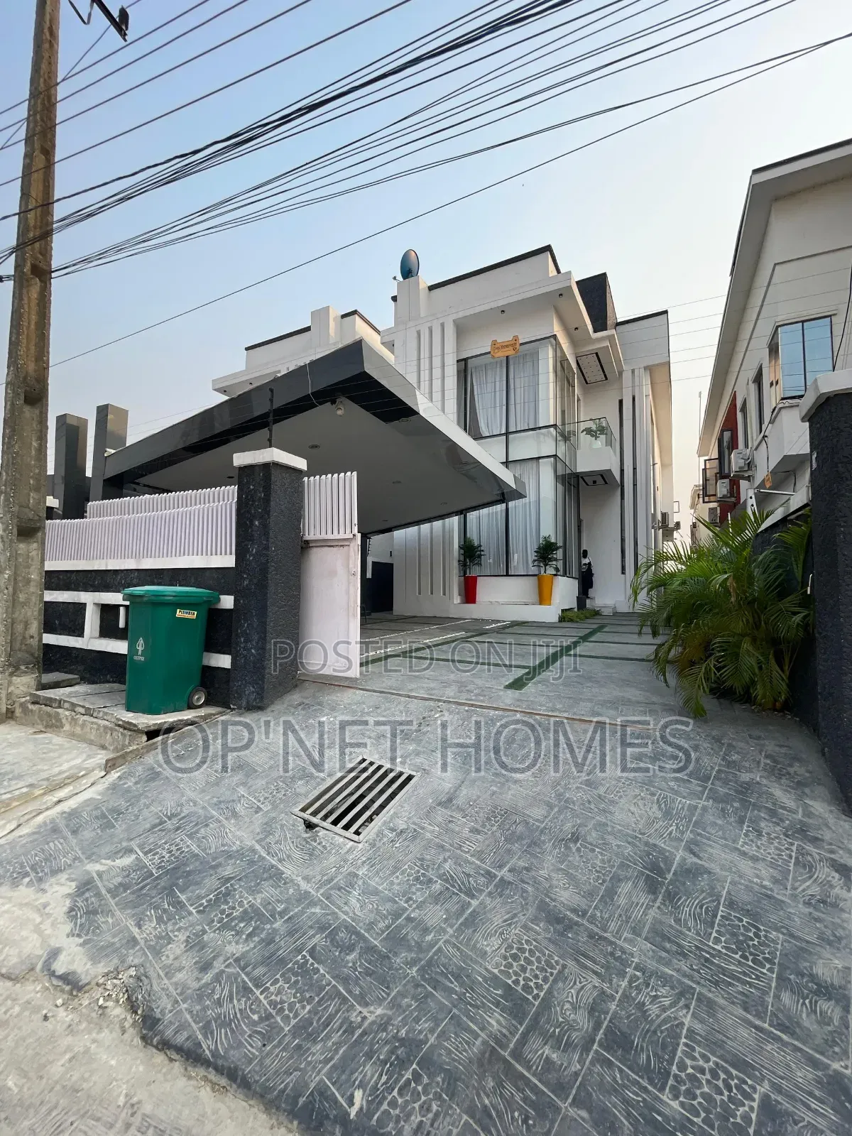 Furnished 5bdrm Duplex in Lekki for sale in Lekki