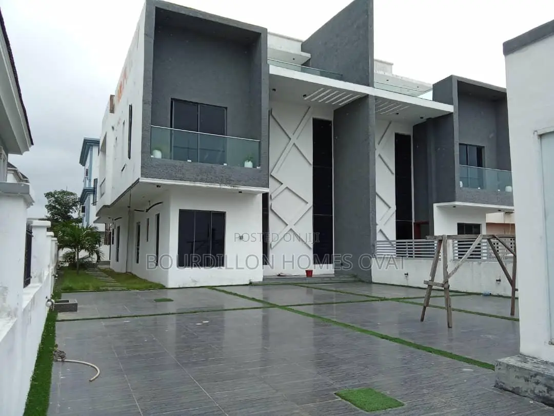 5bdrm Duplex in Lekki for sale in Lekki