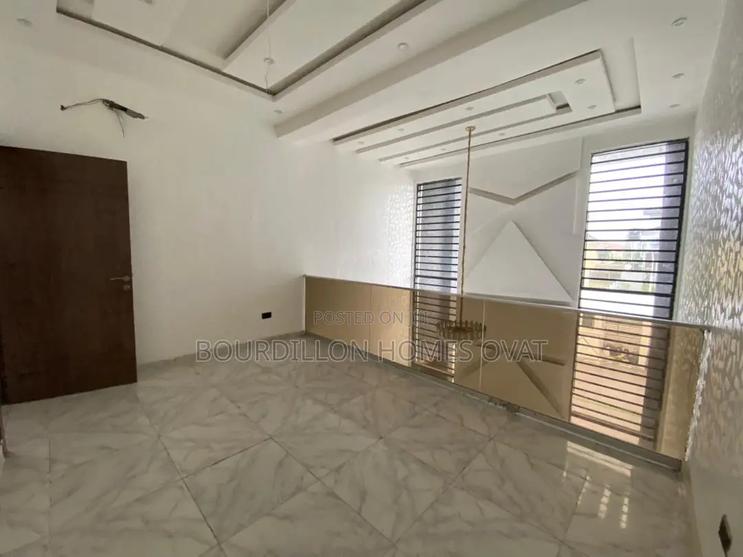 5bdrm Duplex in Lekki for sale in Lekki