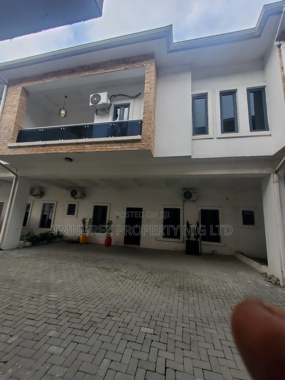 4bdrm Duplex in Orchild Road, Ikota for rent in Ikota
