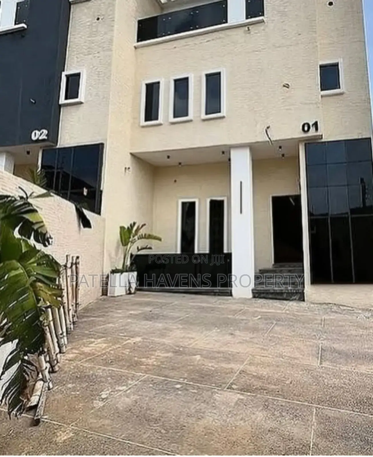 4bdrm Duplex in Apo Resettlement for sale in Apo Resettlement