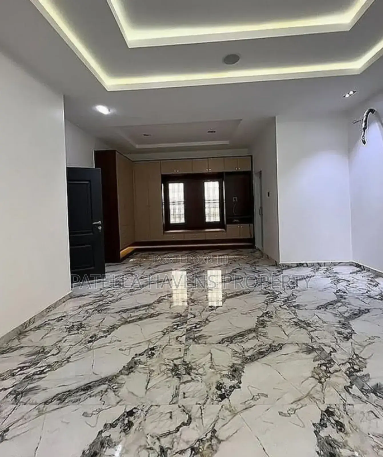 4bdrm Duplex in Apo Resettlement for sale in Apo Resettlement