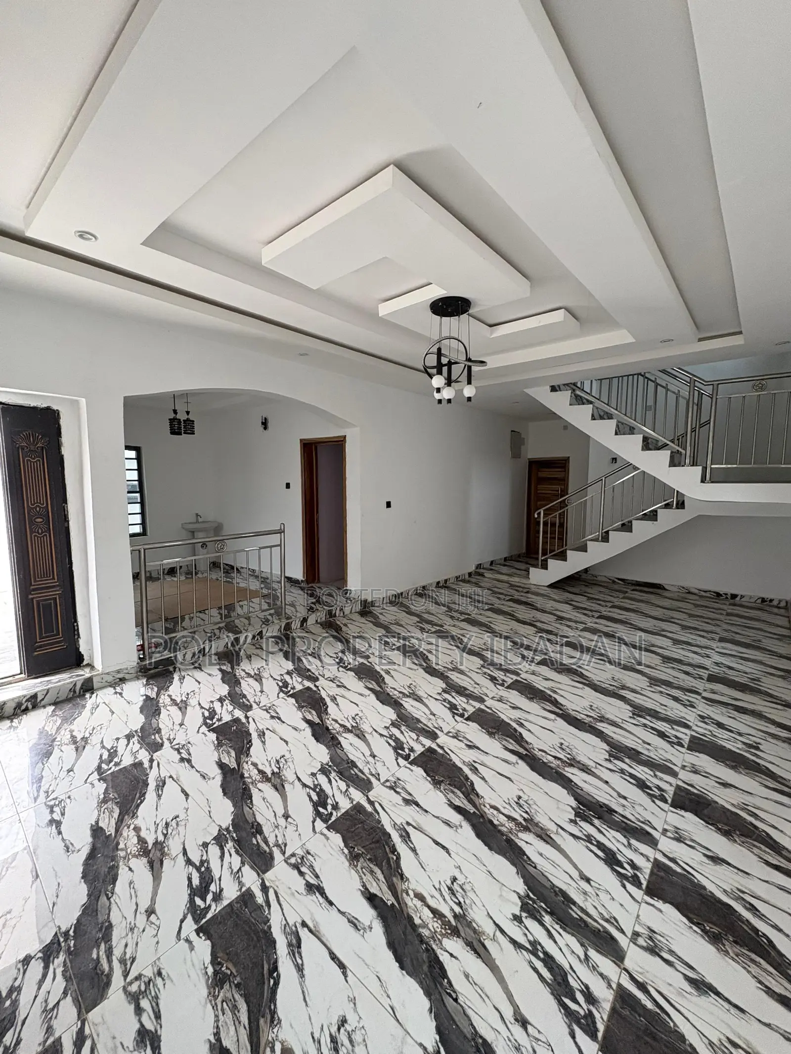 4bdrm Duplex in Kolapo Ishola Gra, Ibadan for sale in Ibadan