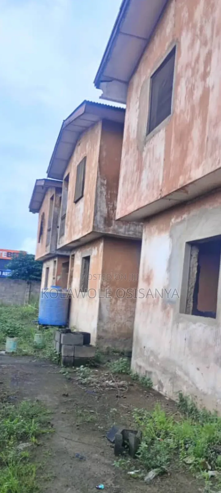 20mini Flat on 2plots Facing Main Road in Abaranje
