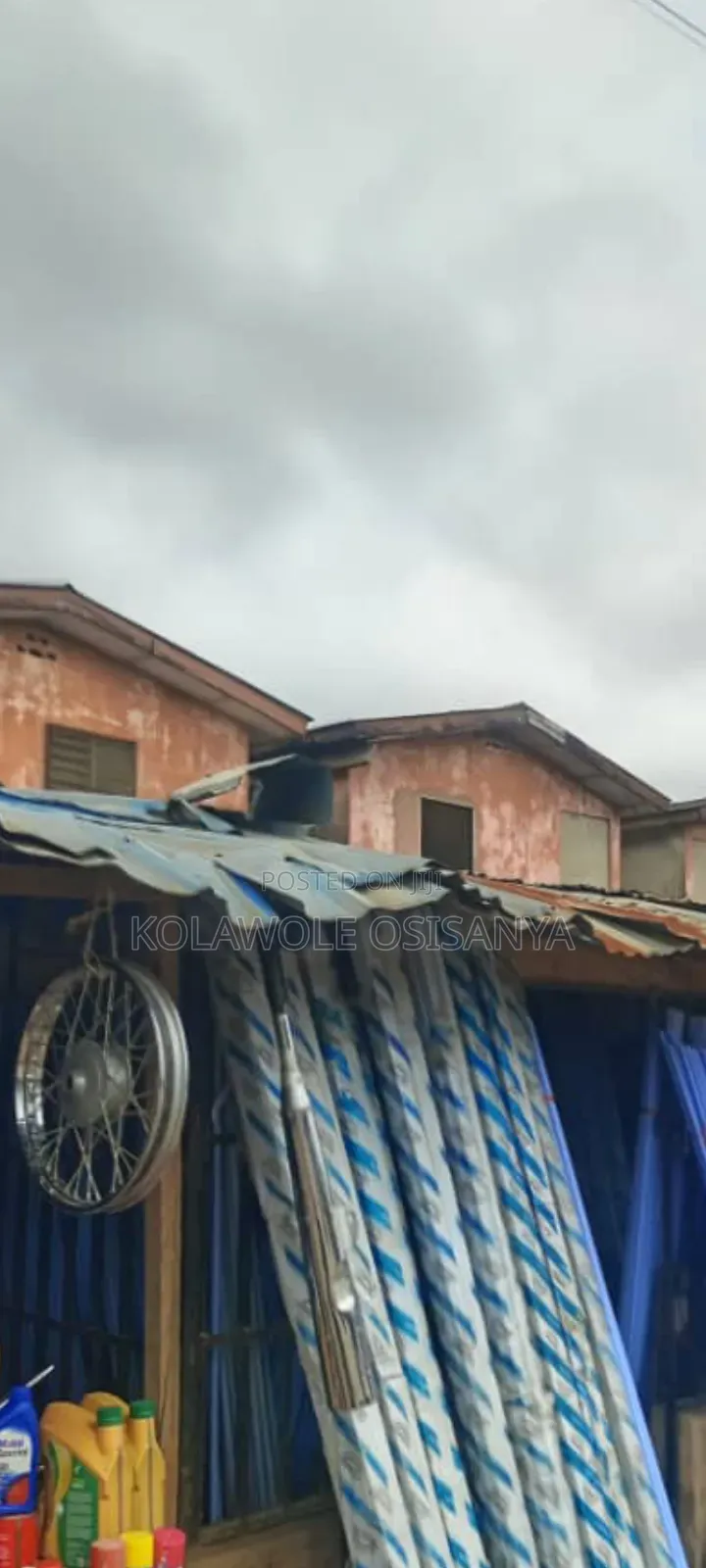 20mini Flat on 2plots Facing Main Road in Abaranje