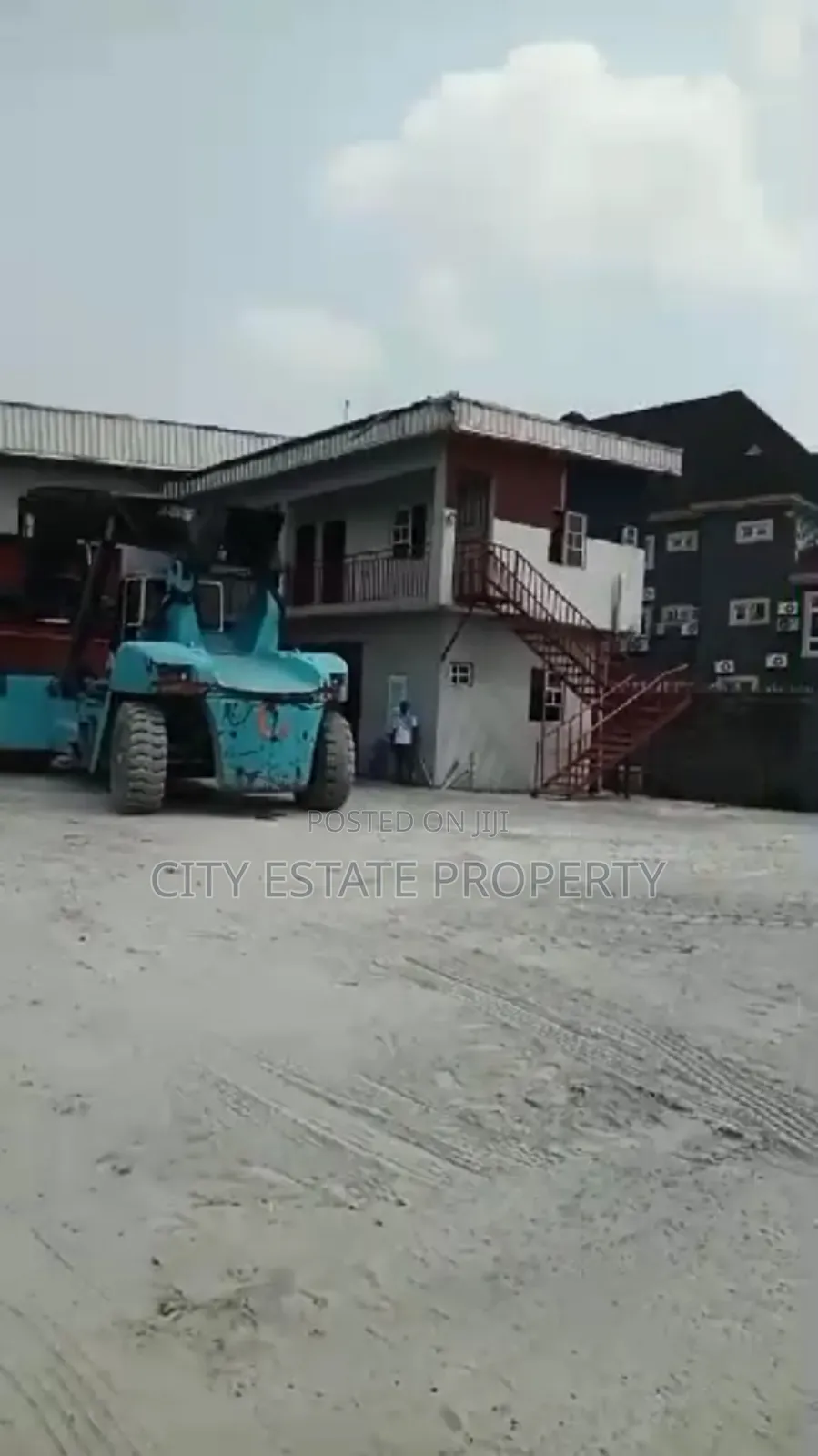 Warehouse for Sale in Port Harcourt in Port-Harcourt
