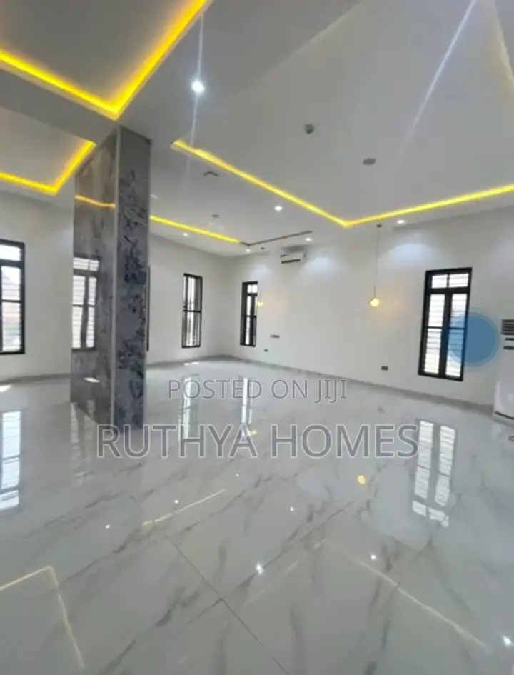 7bdrm Mansion in 7Bedroom Luxury, Guzape District for sale in Guzape District