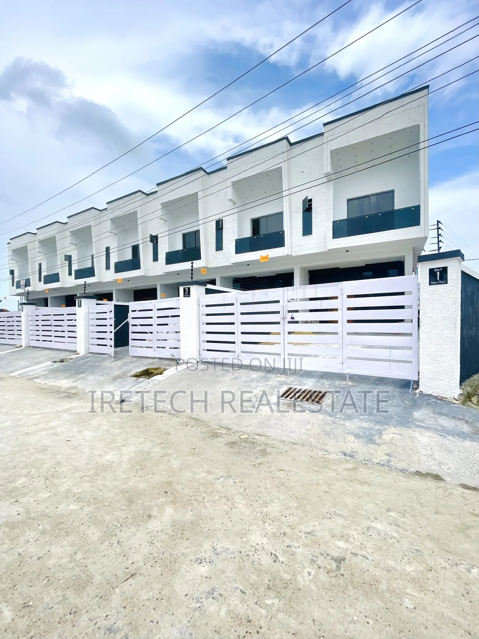 4bdrm Townhouse/Terrace in Ikota Lekki for sale in Lekki