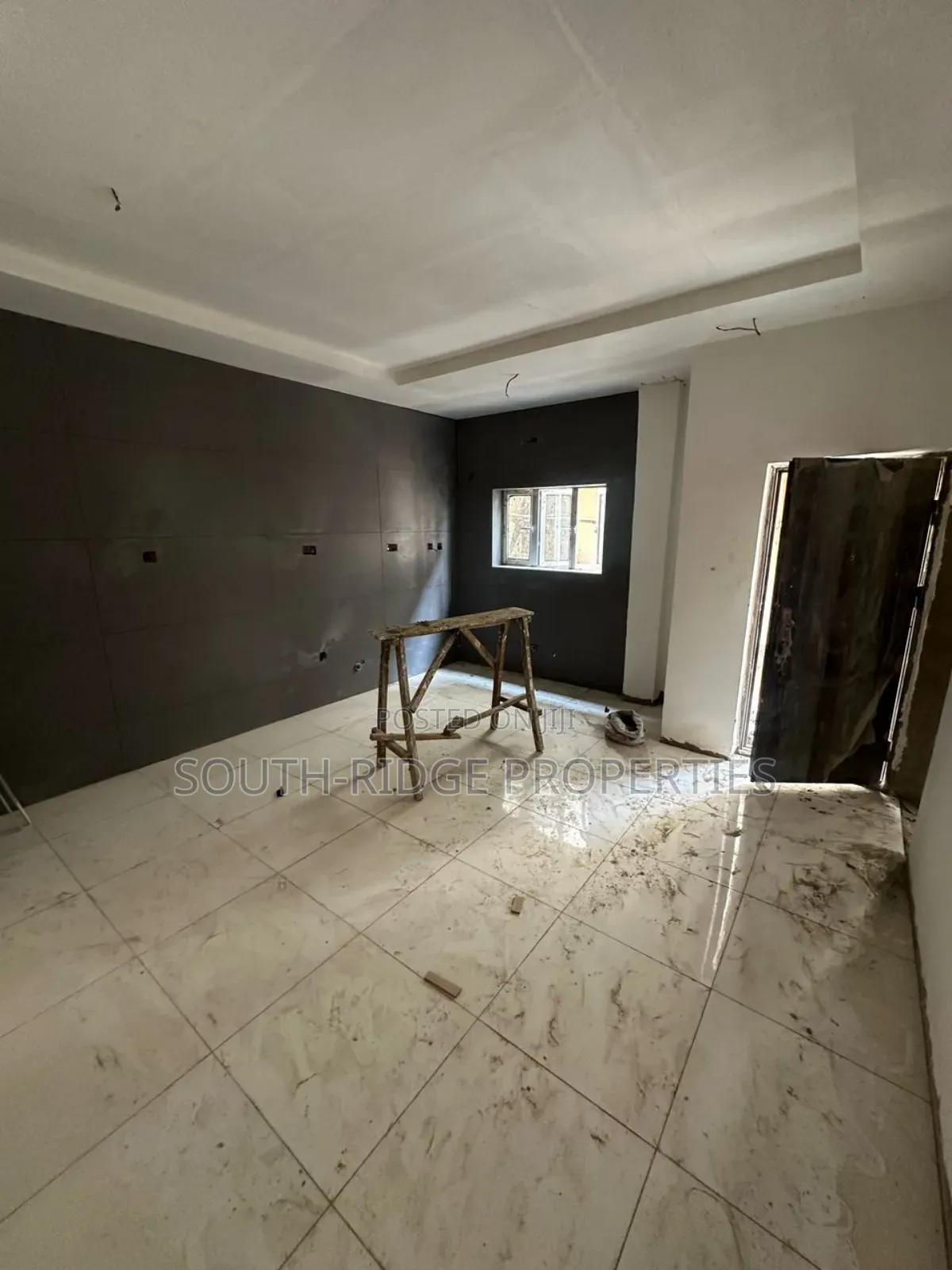 4bdrm Townhouse/Terrace in Guzape District for Sale in Guzape District