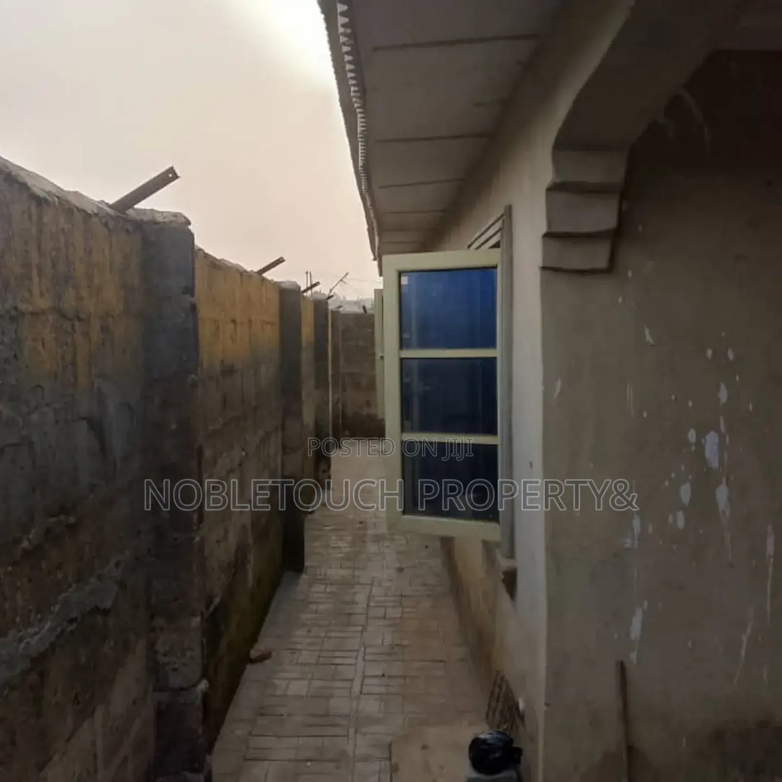 3bdrm Bungalow in Akinwunmi Abayomi for sale in Ifo