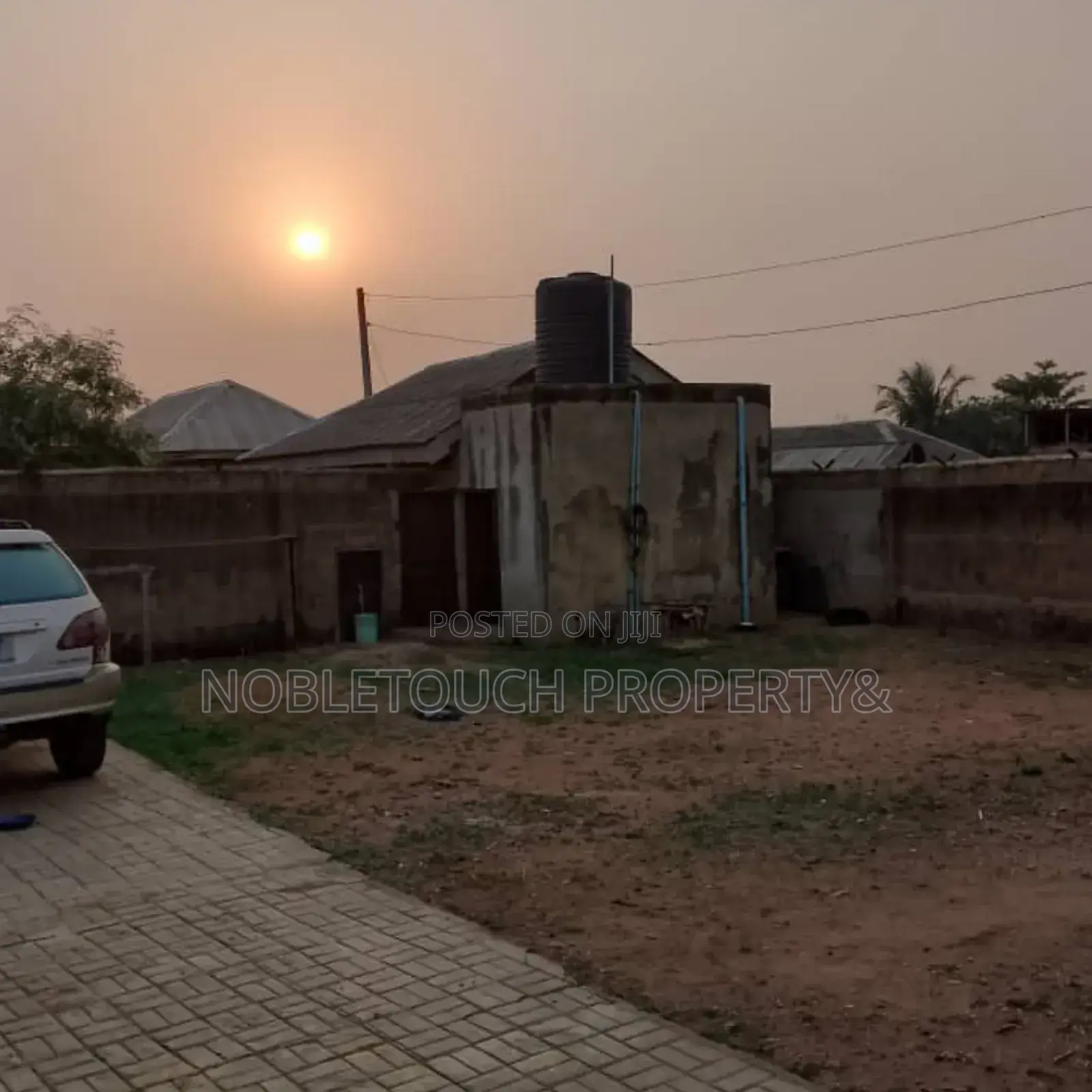 3bdrm Bungalow in Akinwunmi Abayomi for sale in Ifo