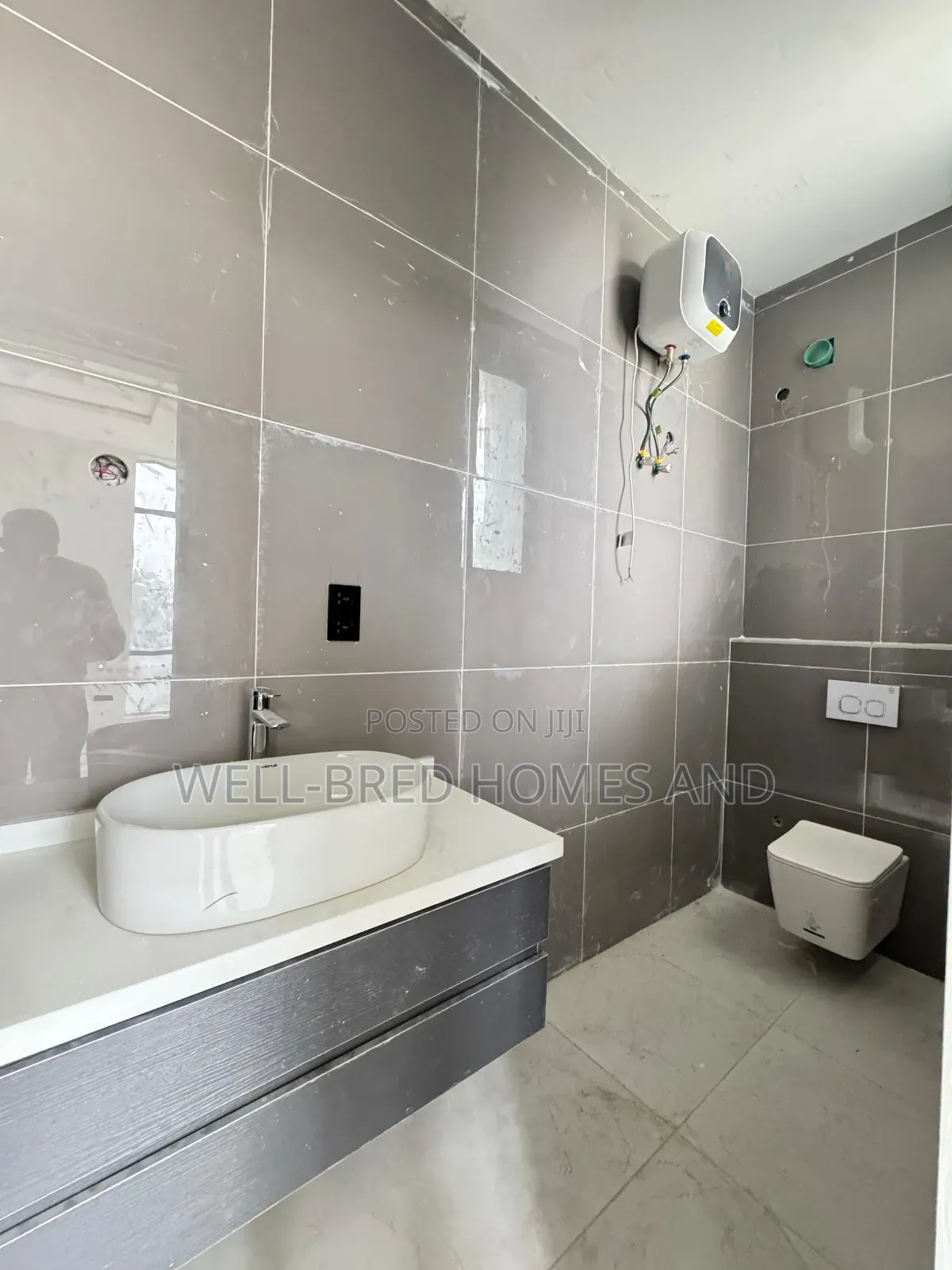 2bdrm Apartment in Lekki Phase 1 Lagos for sale in Lekki Phase 1