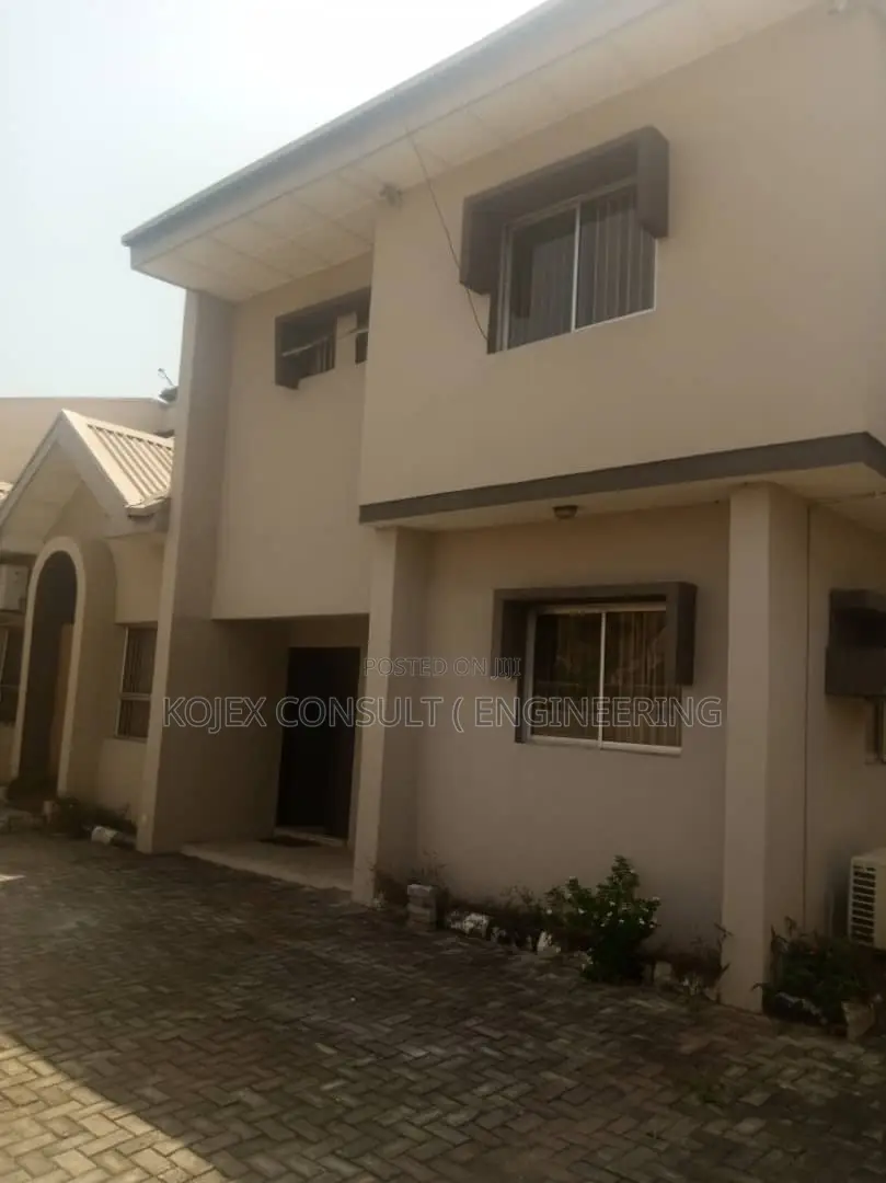 Furnished 4bdrm Duplex in Jakande for rent in Jakande
