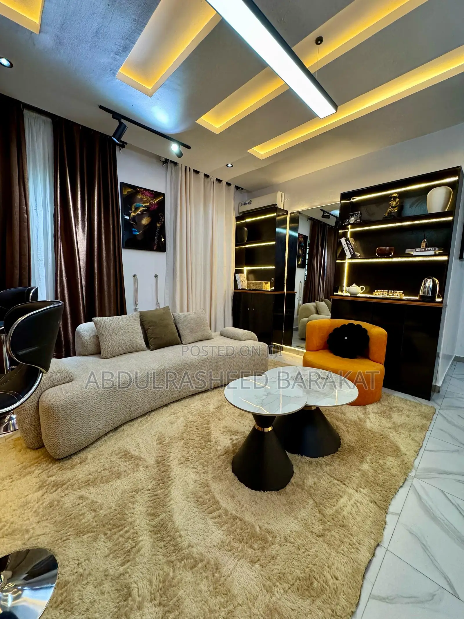 Luxury One Bedroom Apartment With Pool, Ps5, Bathtub in Lekki Phase 1