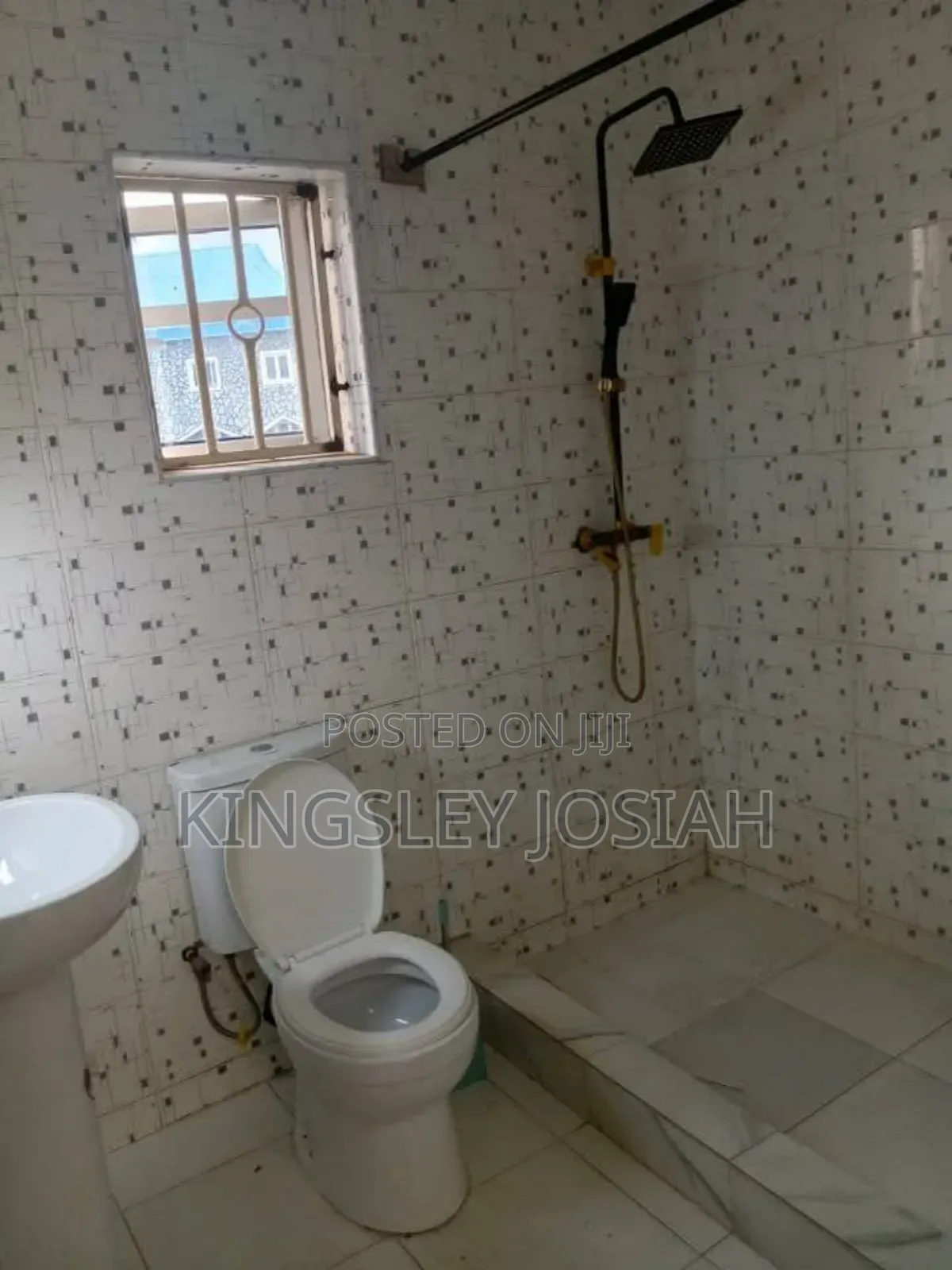 Spacious Two Bedroom Available for Rent in Dawaki