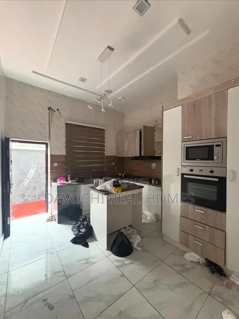 4bdrm Duplex in Orchid Road, Lekki Phase 2 for rent in Lekki Phase 2