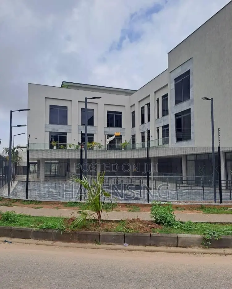 3bdrm Maisonette in Asokoro for sale in Asokoro