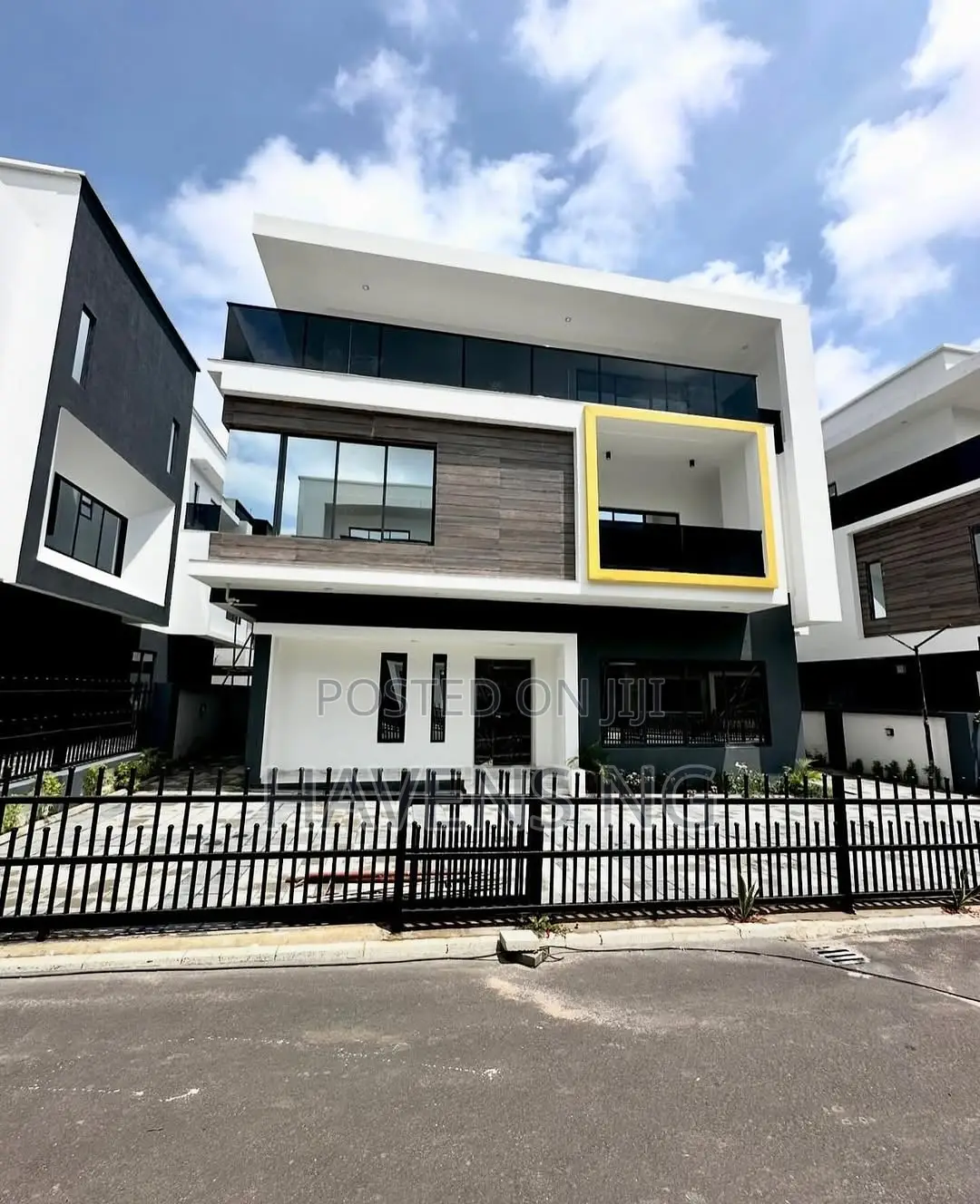 5bdrm Duplex in Guzape District for sale in Guzape District