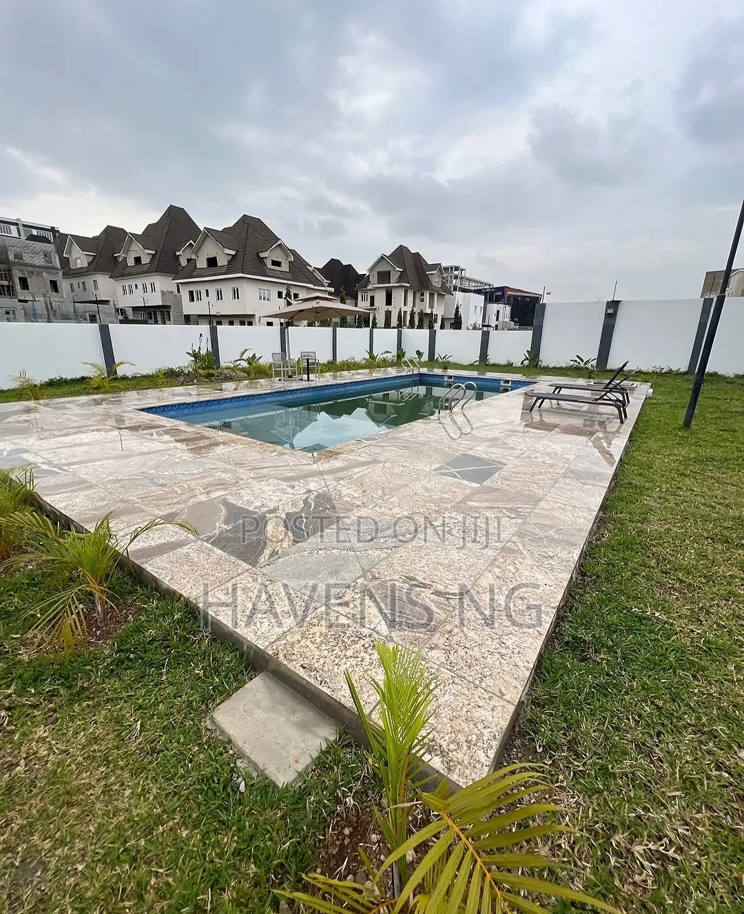 5bdrm Duplex in Guzape District for sale in Guzape District
