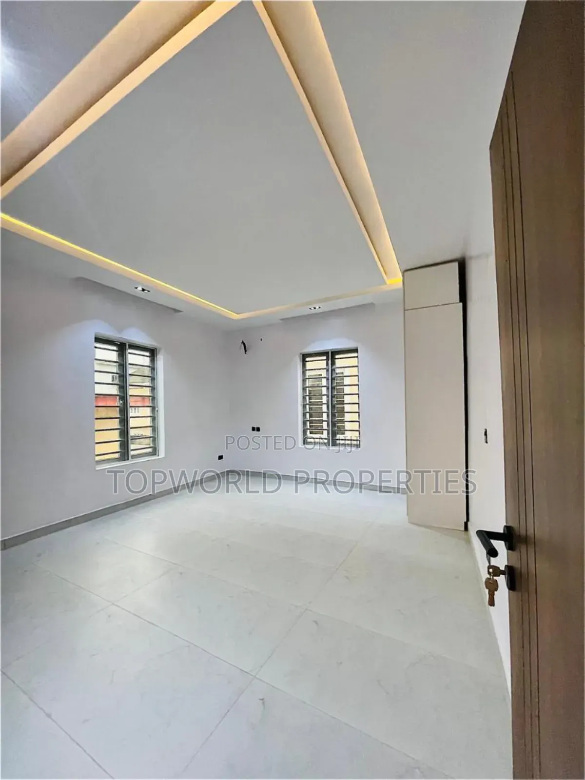 5bdrm Duplex in Omole Phase 1 for sale in Omole Phase 1