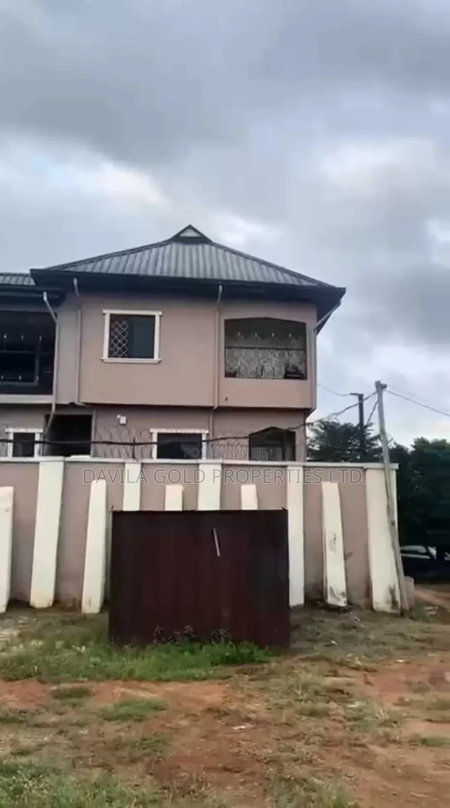 13bdrm Block of Flats in Benin City for sale in Benin City