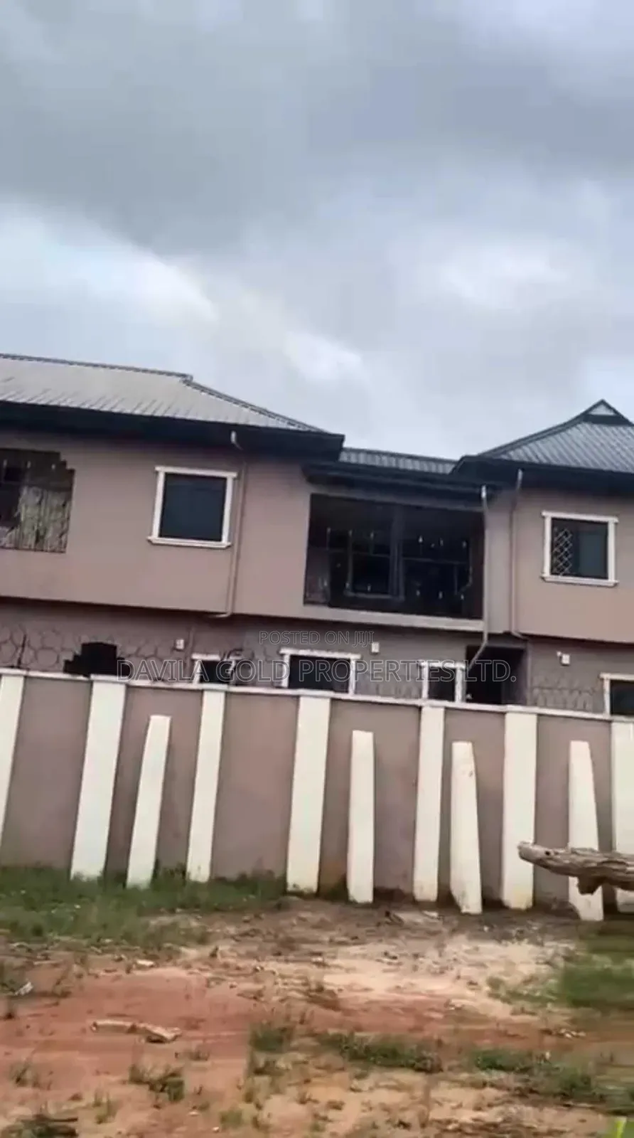 13bdrm Block of Flats in Benin City for sale in Benin City