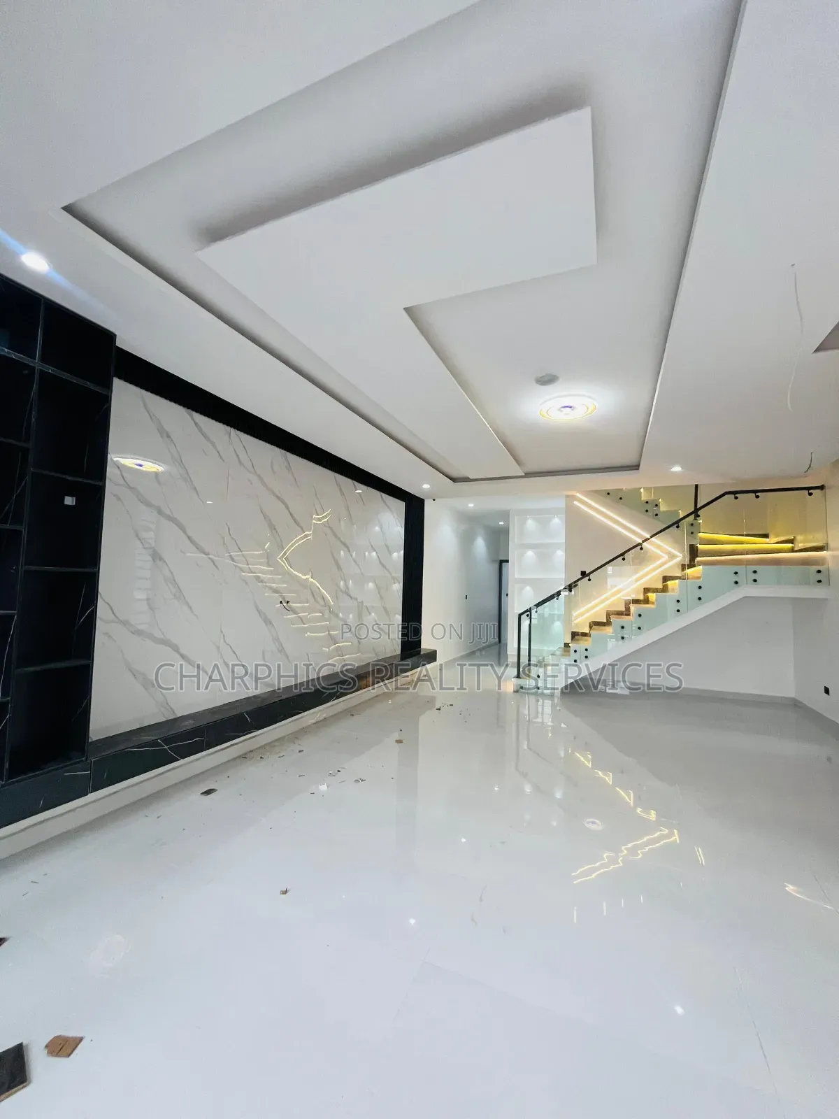 4bdrm Duplex in Lekki Phase 2 for sale in Lekki Phase 2