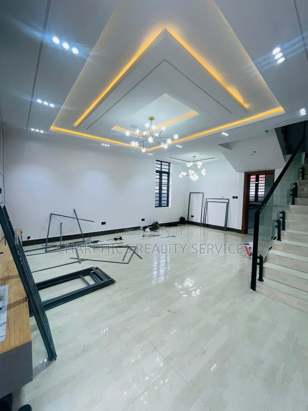 5bdrm Duplex in Lekki Phase 1 for sale in Lekki Phase 1
