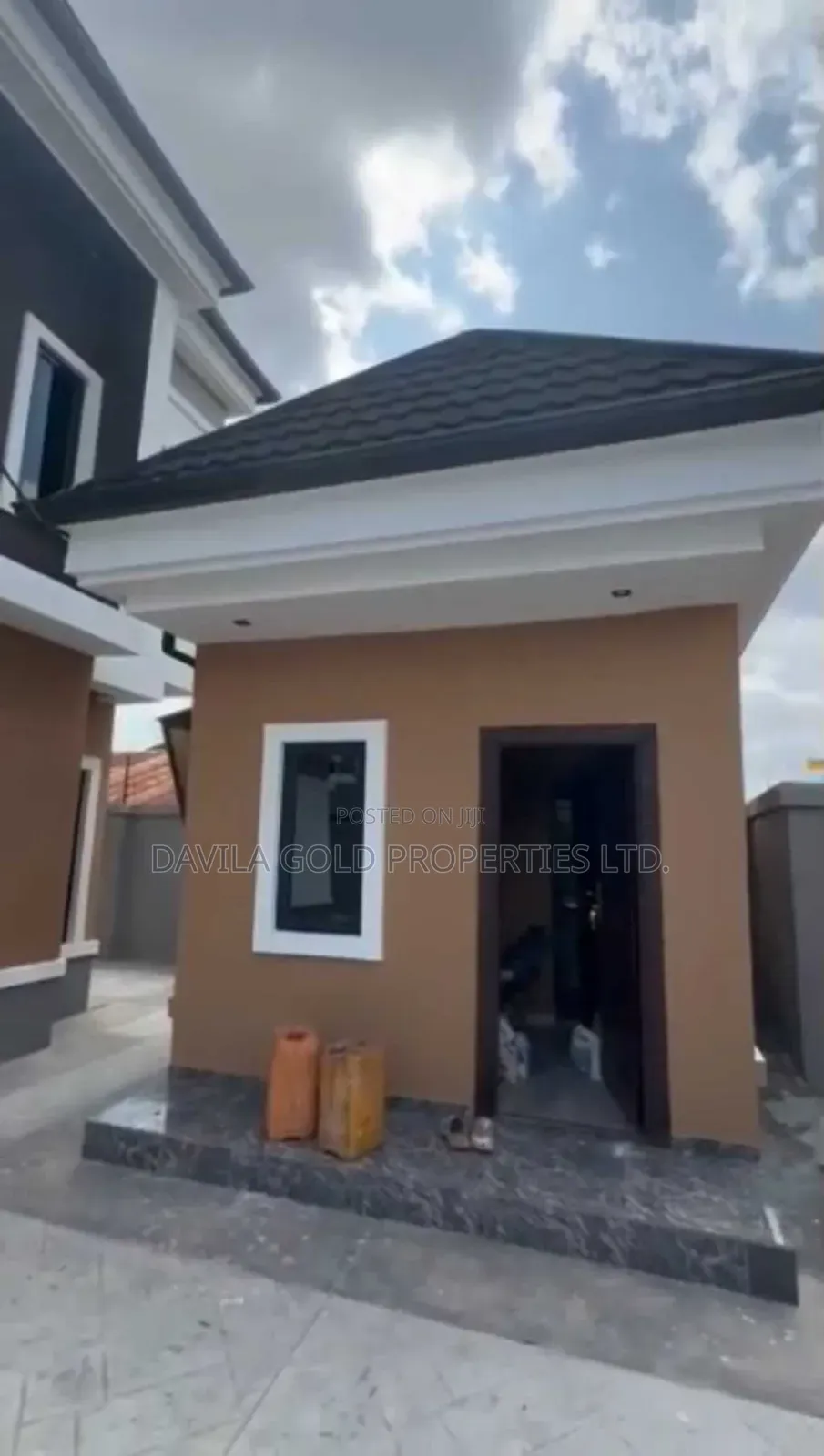 16bdrm Duplex in Benin City for sale in Benin City