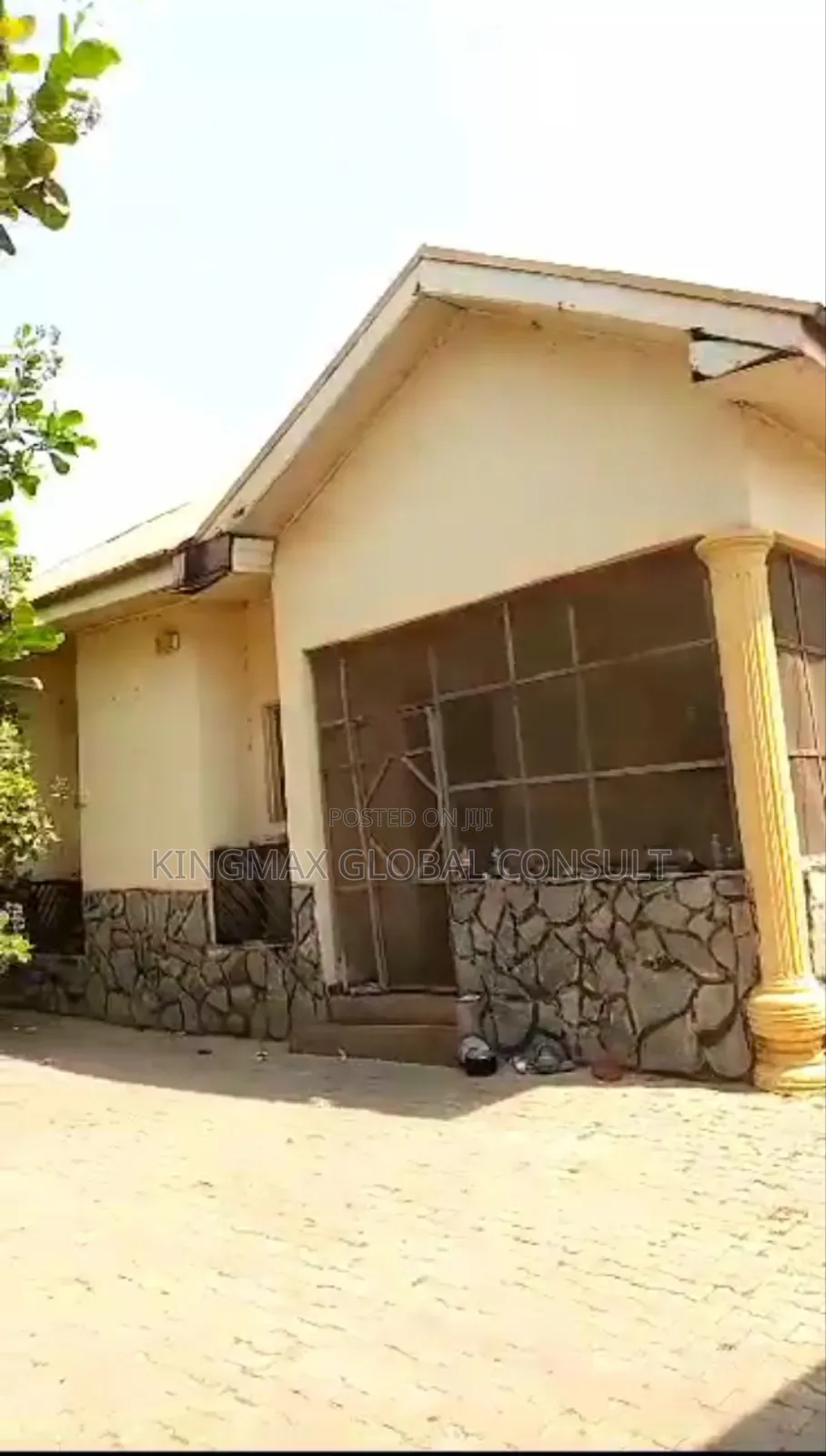 4bdrm Apartment in Princess Estate for sale in Kaura