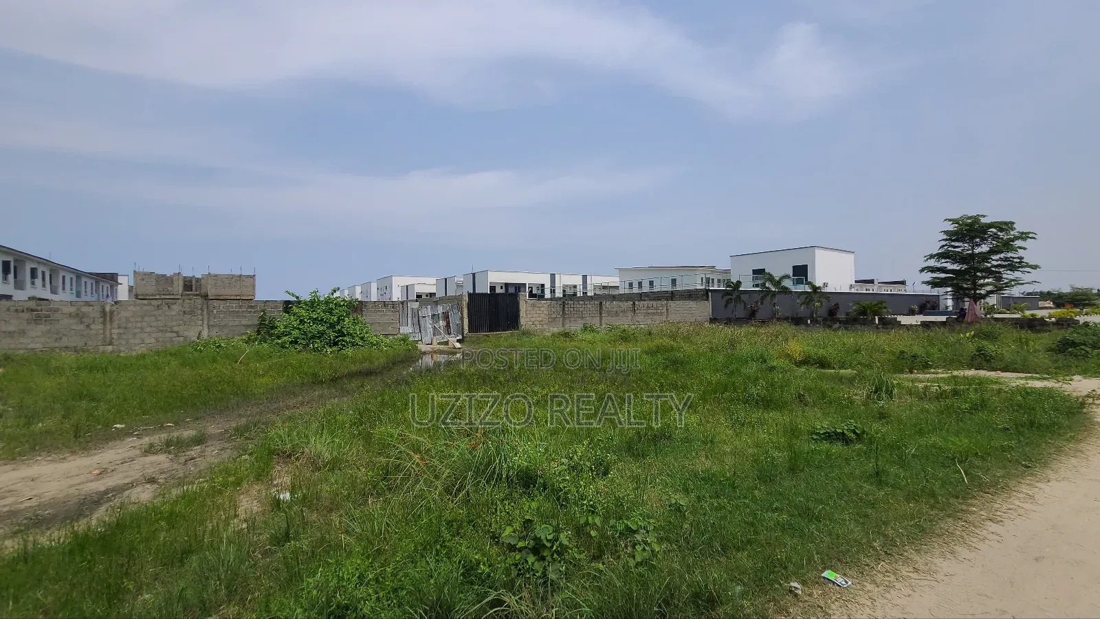 Land for Sale Directly on Ogombo Expressway in Ogombo