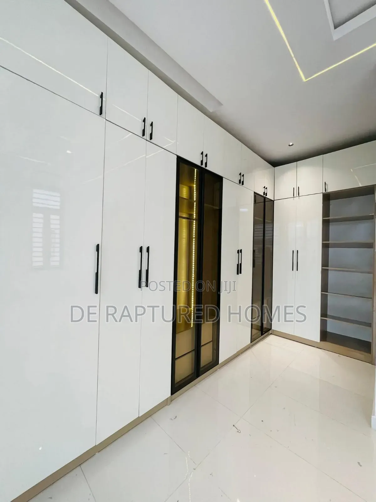 5bdrm Duplex in Ajah for sale in Ajah