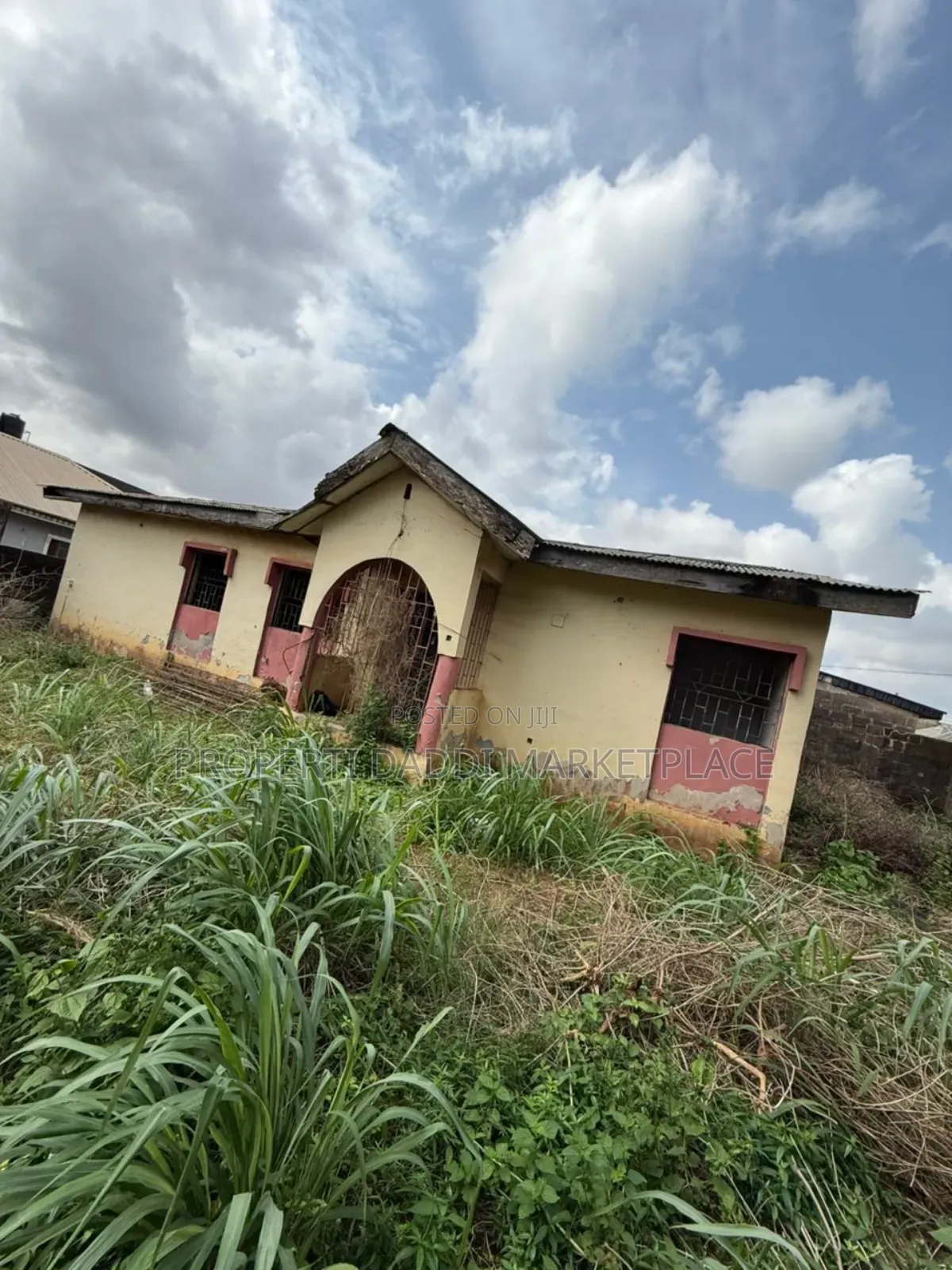 3bdrm Bungalow in Ayobo for sale in Ayobo