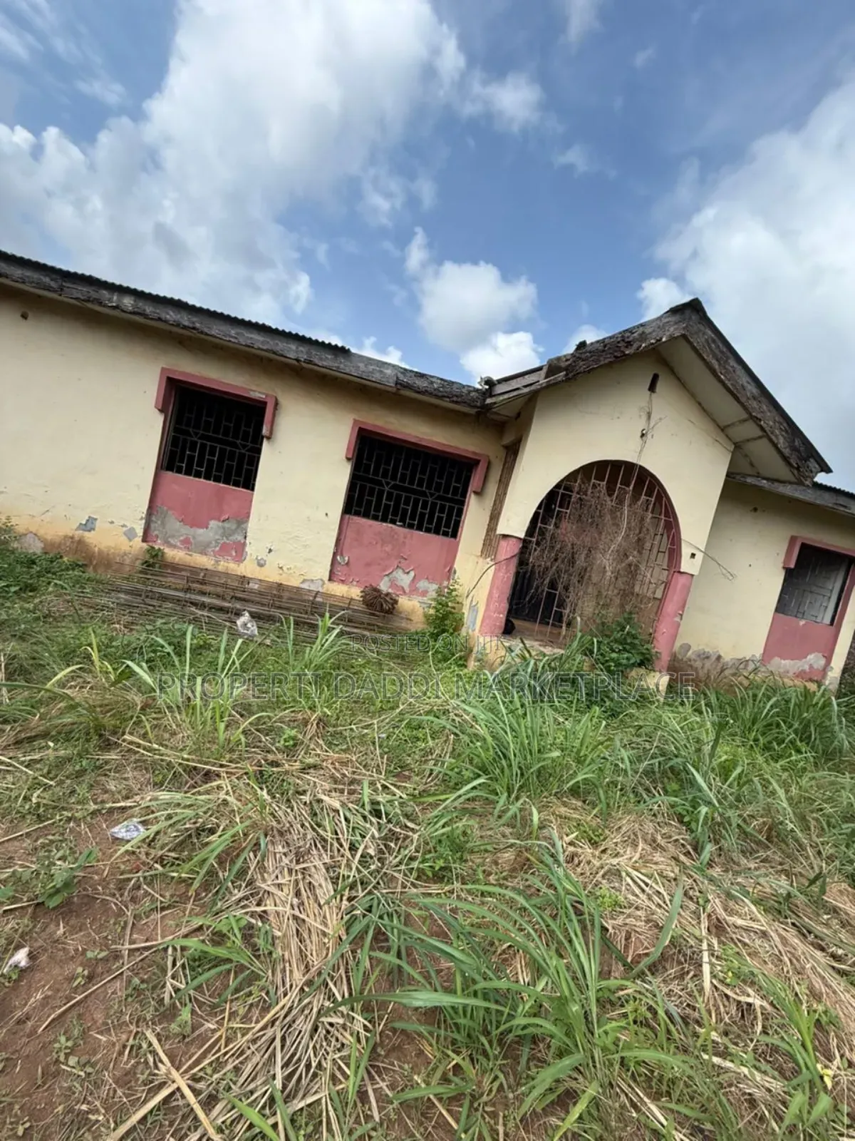 3bdrm Bungalow in Ayobo for sale in Ayobo