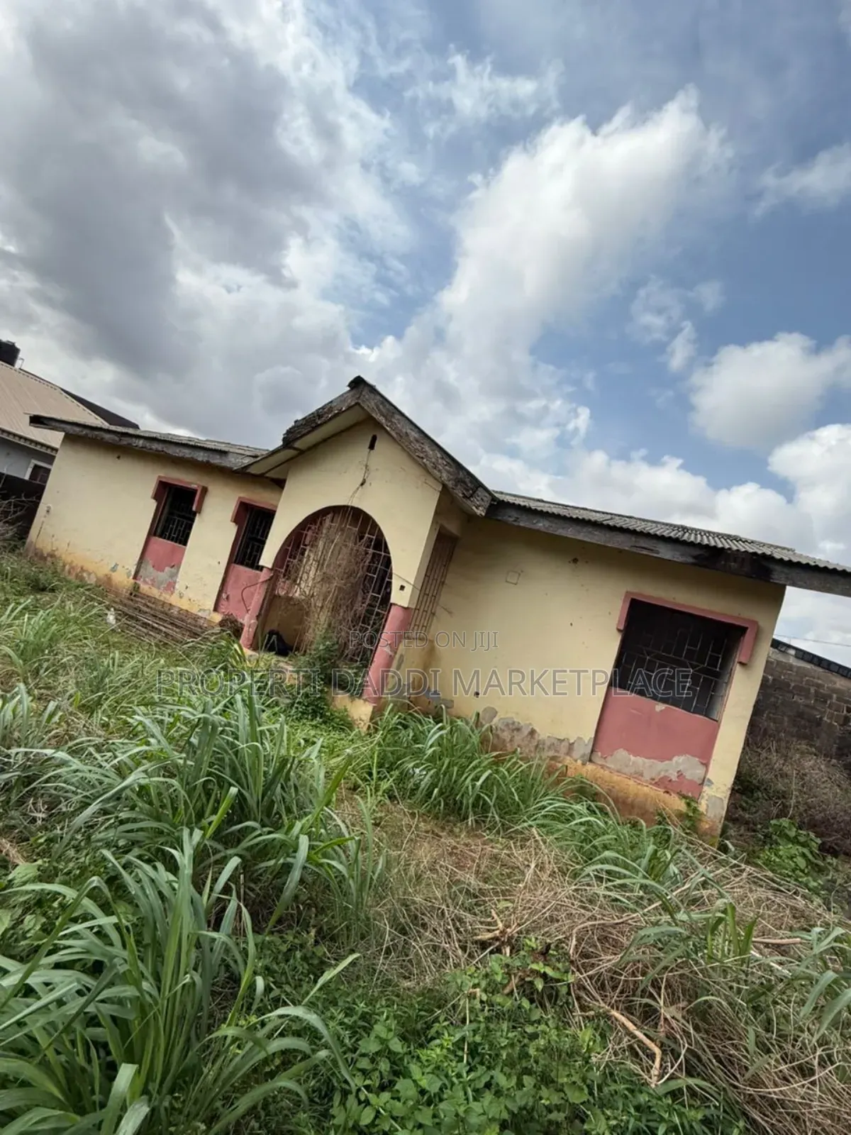 3bdrm Bungalow in Ayobo for sale in Ayobo
