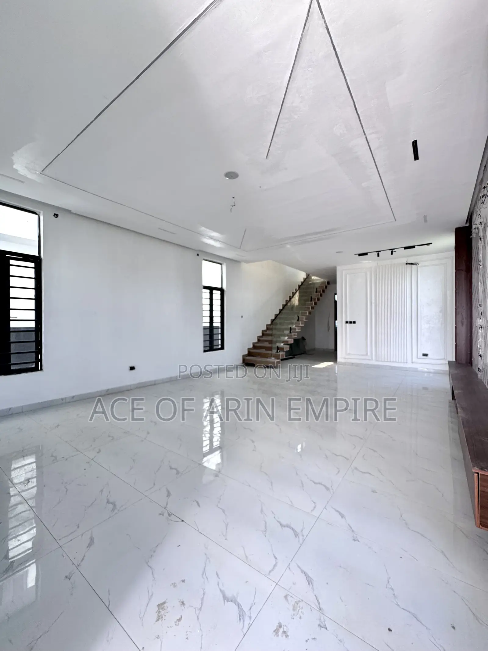 5bdrm Duplex in Orchid, Ikota for sale in Ikota