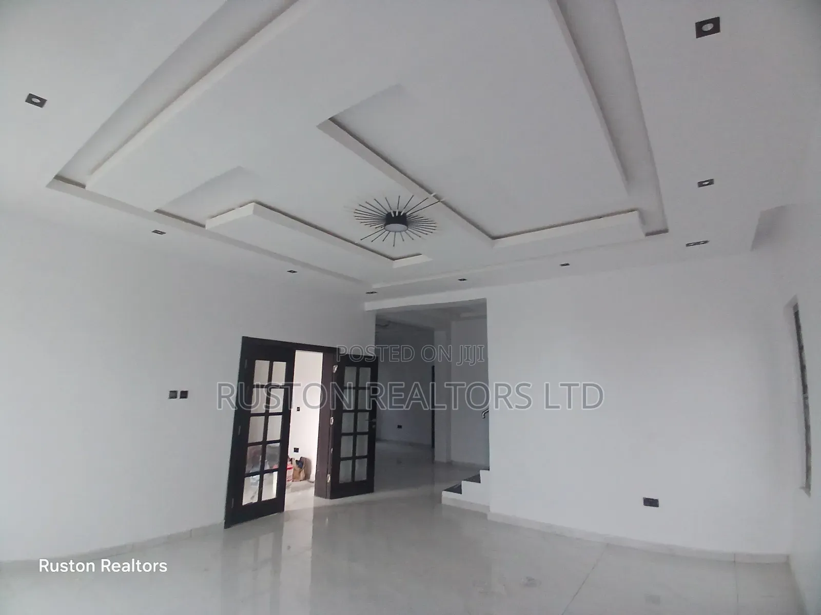5bdrm Duplex in Akobo for sale in Akobo