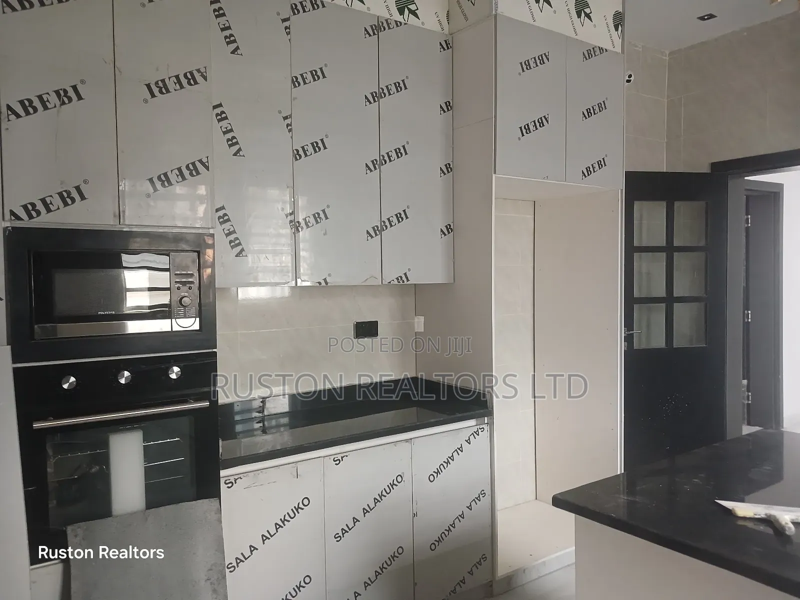 5bdrm Duplex in Akobo for sale in Akobo