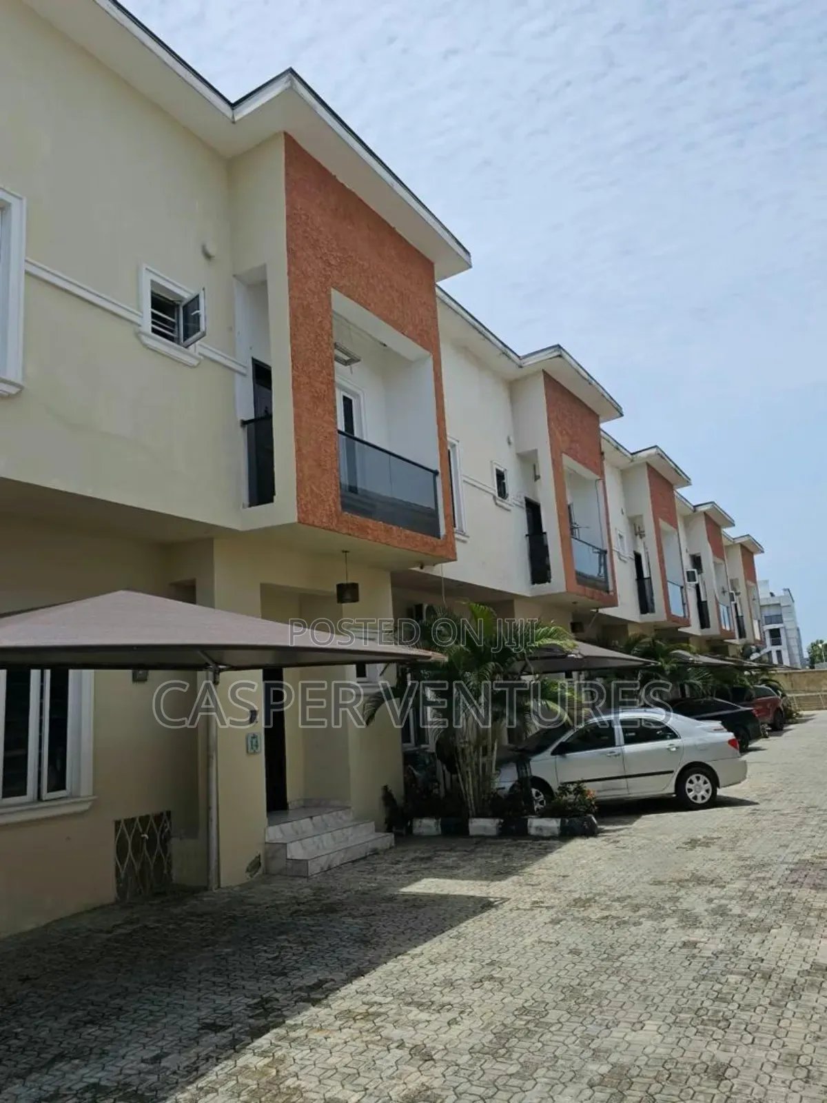 4bdrm Duplex in Fairview, Lekki Phase 2 for rent in Lekki Phase 2