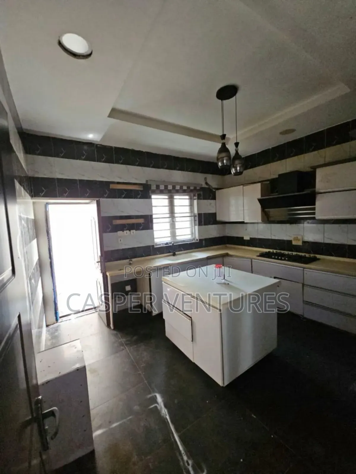 4bdrm Duplex in Fairview, Lekki Phase 2 for rent in Lekki Phase 2